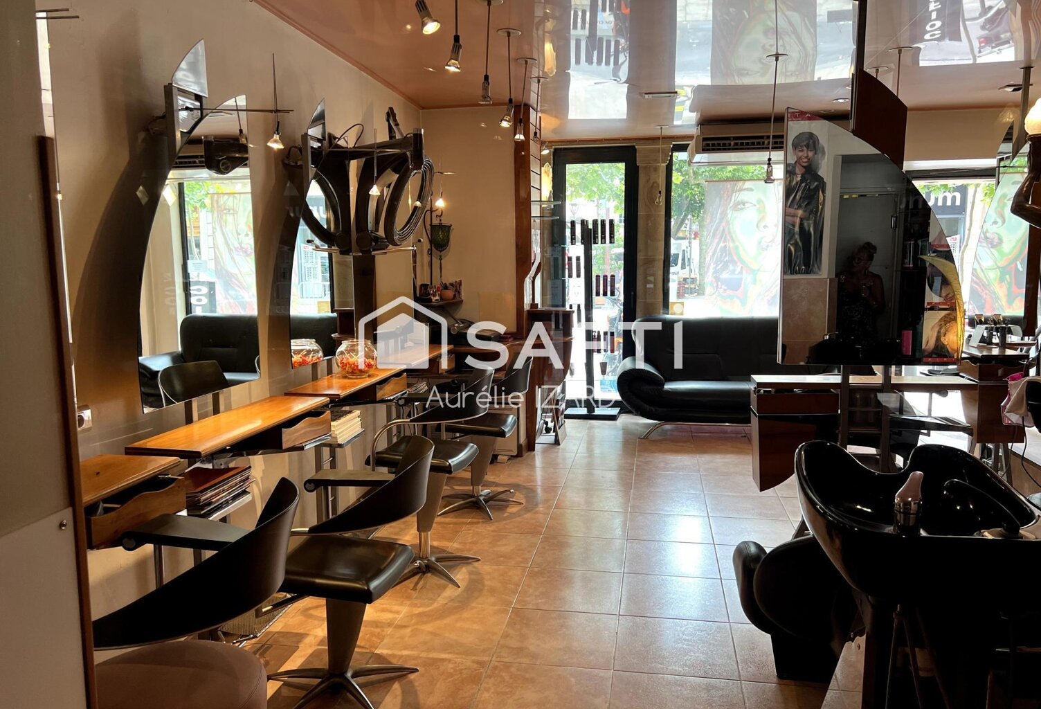 30 ans de clientèle fidèle, un local clé en main — photo 1