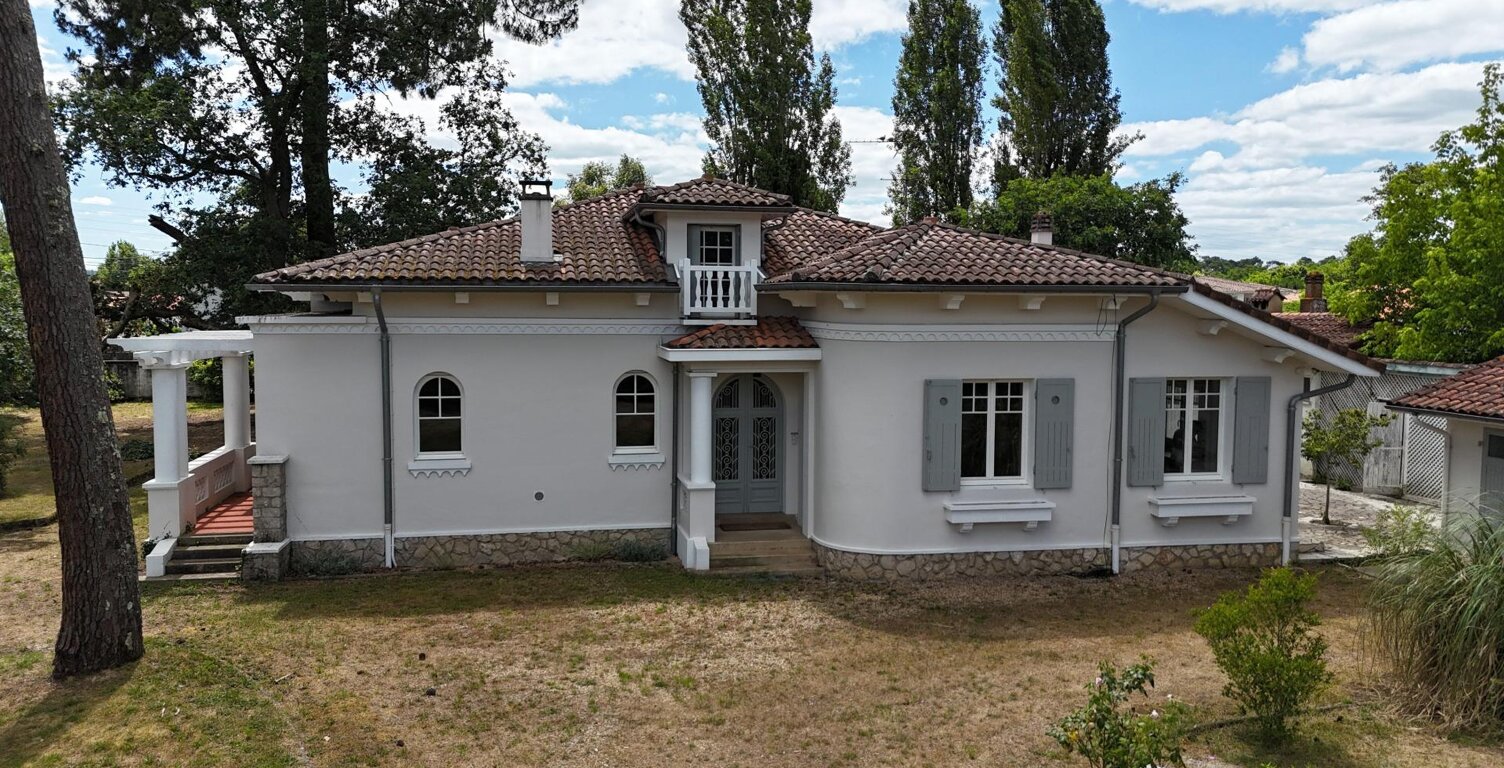 Maison Art déco sur 2 700 m² constructibles — photo 1