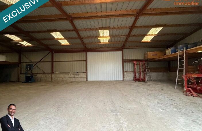 Hangar de stockage de 287m² au sol, le tout sur 8,90 ares ! — photo 2