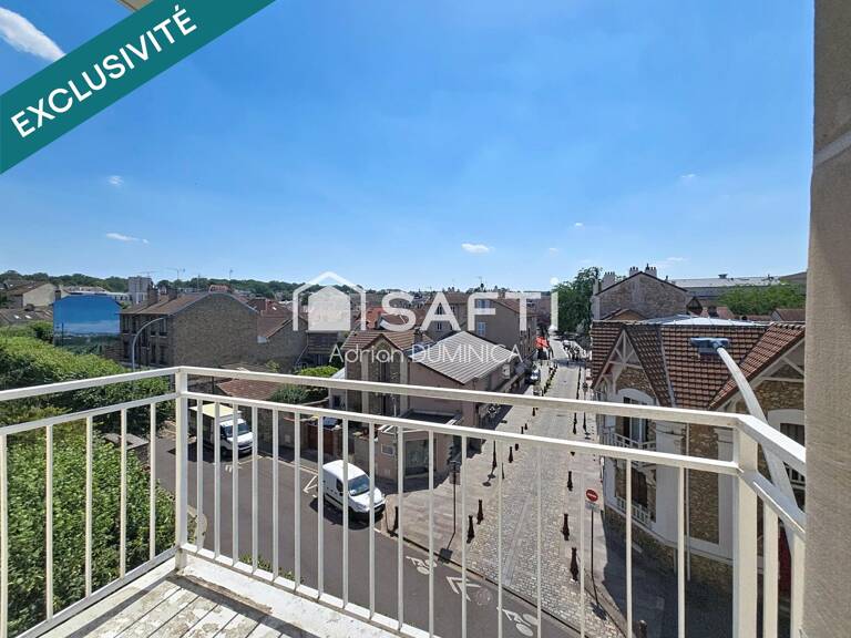 POISSY CENTRE  T3 AVEC BALCON, VUE DÉGAGÉE, PARKING ET CAVE — photo 1