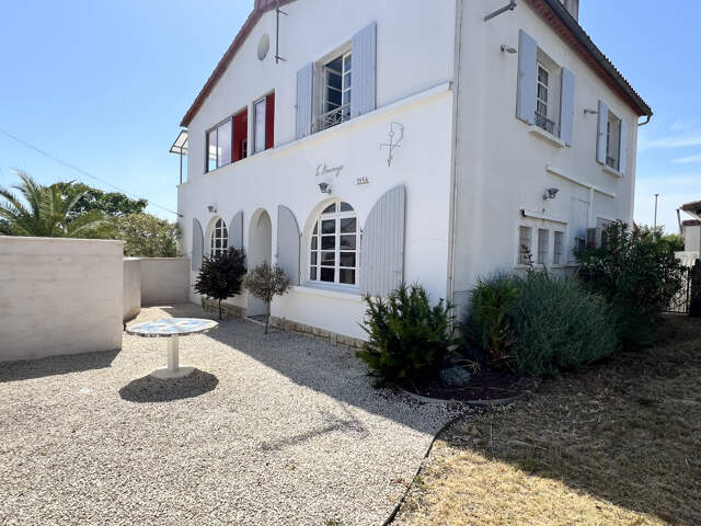 SAINT PALAIS SUR MER - 400 M PLAGE DU BUREAU ET DES COMMERCES - APPARTEMENT 87 M2 HABITABLES AVEC JARDIN — photo du bien