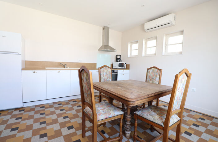 SAINT PALAIS SUR MER - 400 M PLAGE DU BUREAU ET DES COMMERCES - APPARTEMENT 87 M2 HABITABLES AVEC JARDIN — photo 3