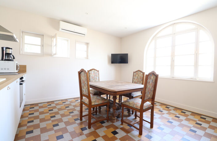 SAINT PALAIS SUR MER - 400 M PLAGE DU BUREAU ET DES COMMERCES - APPARTEMENT 87 M2 HABITABLES AVEC JARDIN — photo 4