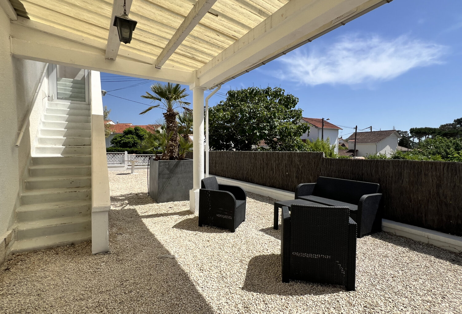 SAINT PALAIS SUR MER - 400 M PLAGE DU BUREAU ET DES COMMERCES - APPARTEMENT 91 M2 HABITABLES AVEC VUE DEGAGÉE — photo 1