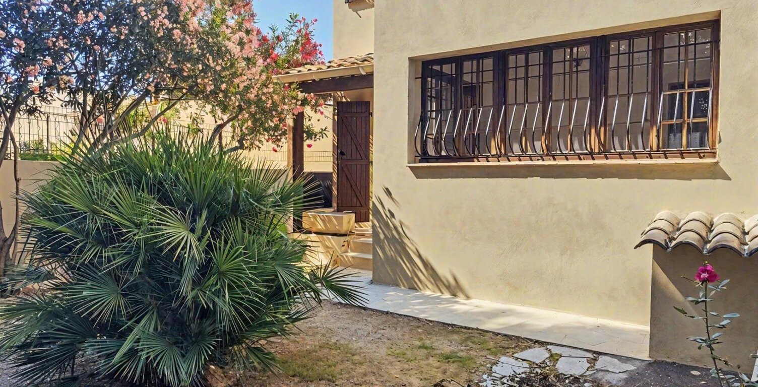 Maison familiale garage, terrasses et jardin arboré — photo 1