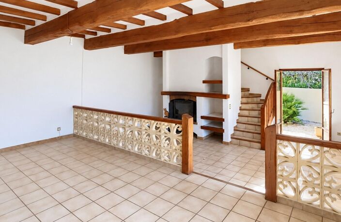 Maison familiale garage, terrasses et jardin arboré — photo 4