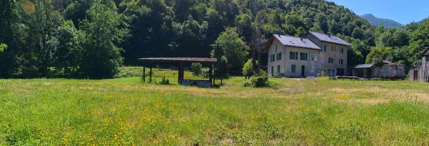 Immeuble  260 m² à vendre à Saint-Barthélemy-de-Séchilienne (38220)