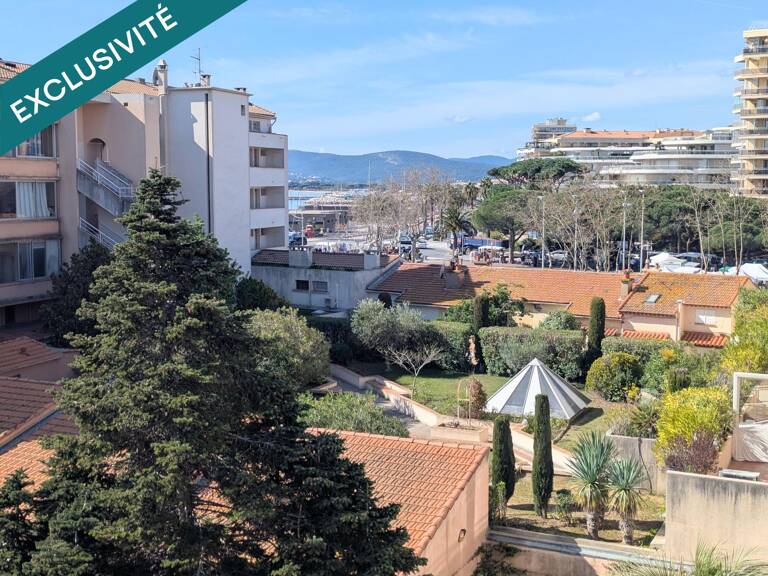 Appartement traversant avec loggia exposée SUD à proximité immédiate du bord de mer et des commodités, parking — photo 1