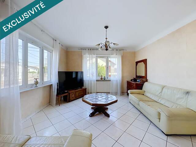 Maison avec garage, terrasse et jardin ! — photo du bien
