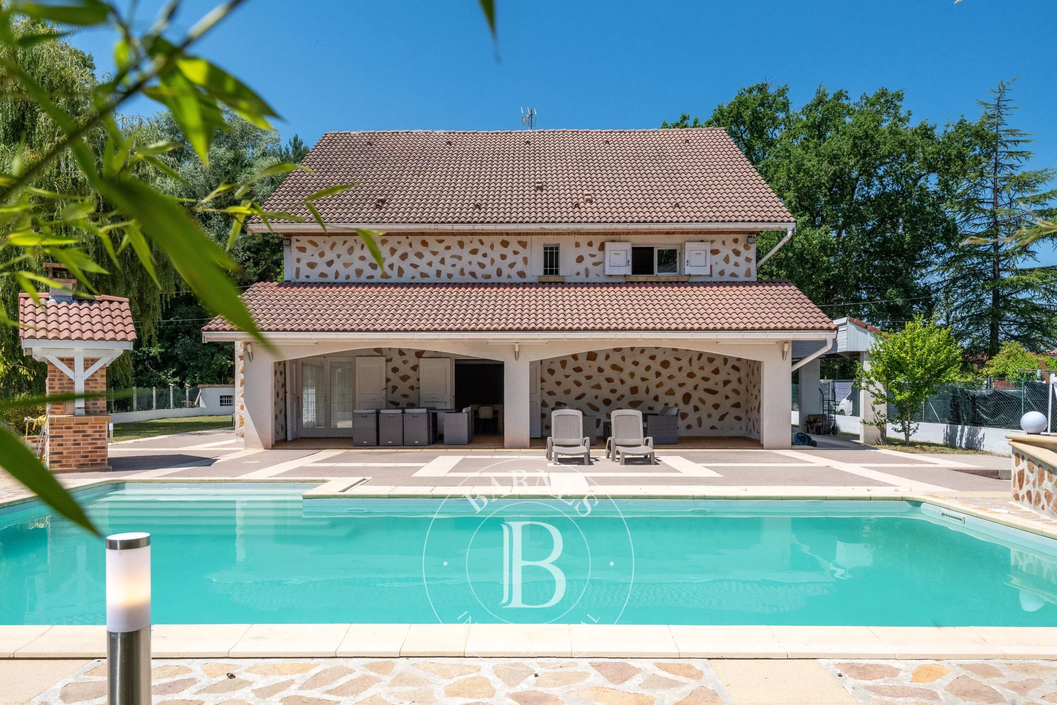 Maison T T9