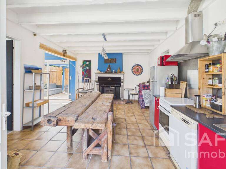 Maison 3 pièces avec grange et jardin — photo 1