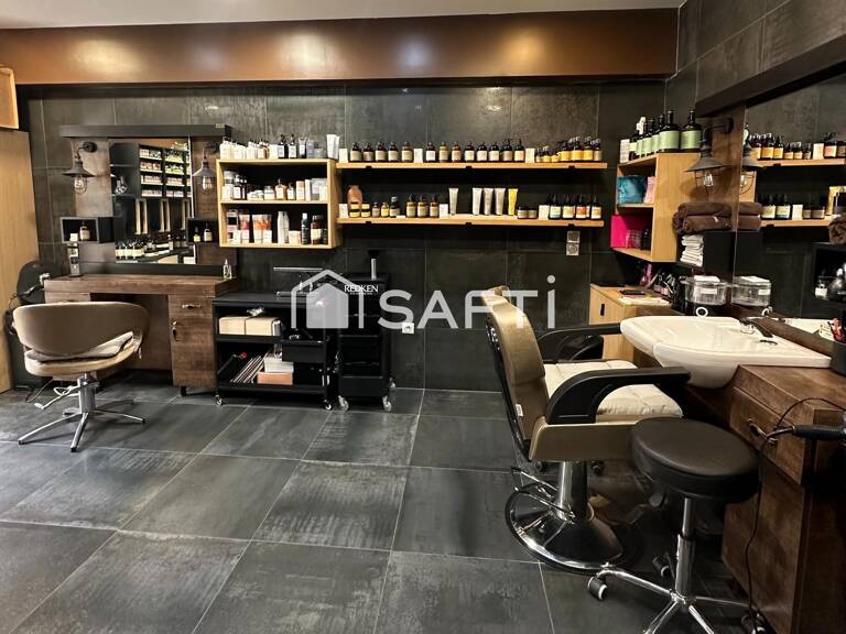 Fonds de commerce Coiffure  Esthétique en plein centre-ville — photo 1