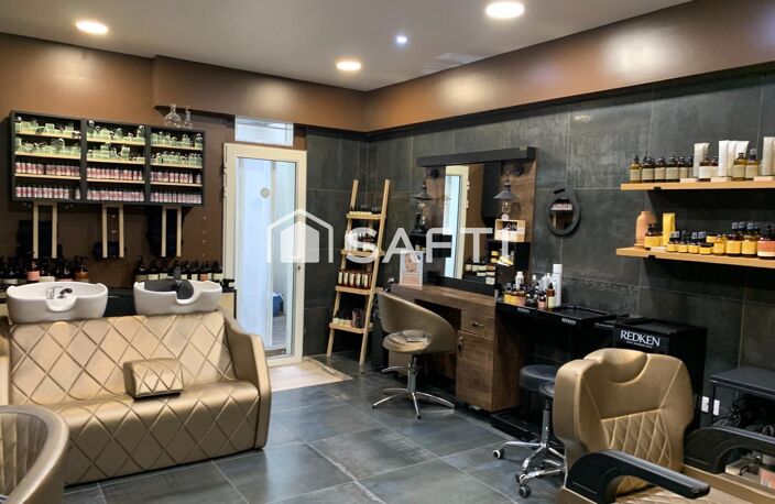 Fonds de commerce Coiffure  Esthétique en plein centre-ville — photo 2
