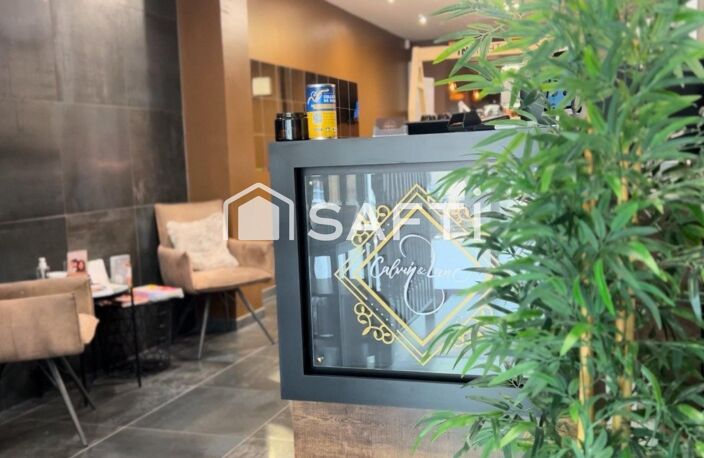 Fonds de commerce Coiffure  Esthétique en plein centre-ville — photo 3