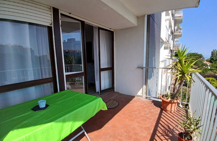BIARRITZ - Vaste 2 pièces avec terrasse, ascenseur et cave — photo 3