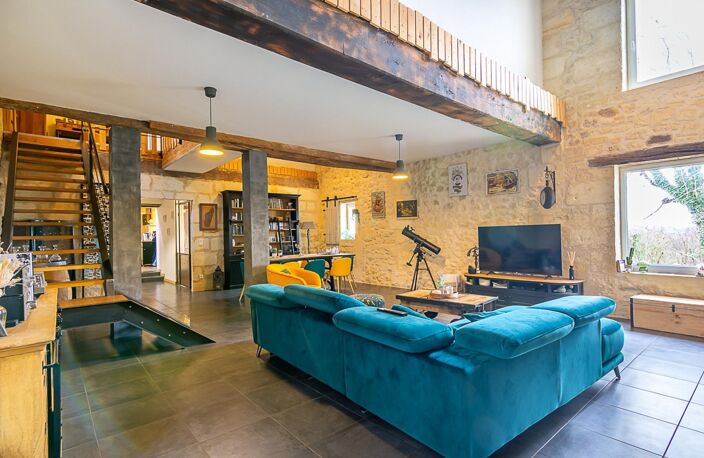 Maison en pierre rénovée avec piscine  Vue panoramique exceptionnelle et couchers de soleil  4 chambres  À 15 min de Libourne et 10 min de Saint-André-de-Cubzac — photo 3