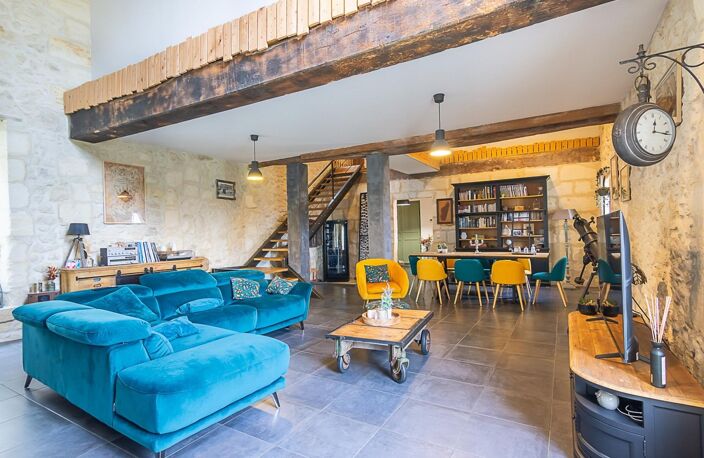 Maison en pierre rénovée avec piscine  Vue panoramique exceptionnelle et couchers de soleil  4 chambres  À 15 min de Libourne et 10 min de Saint-André-de-Cubzac — photo 4