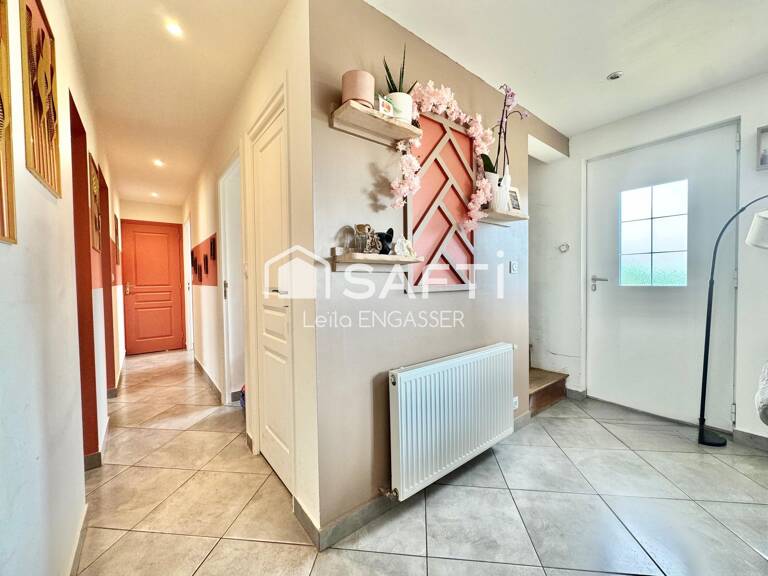 Maison familiale aux beaux volumes et au fort potentiel - Sous sol total — photo 1