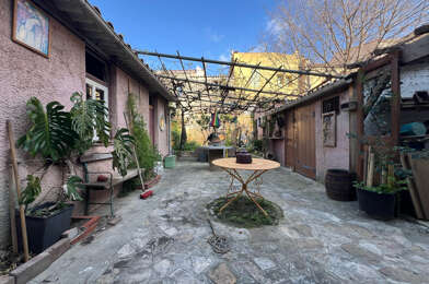 Terrain  235000 €