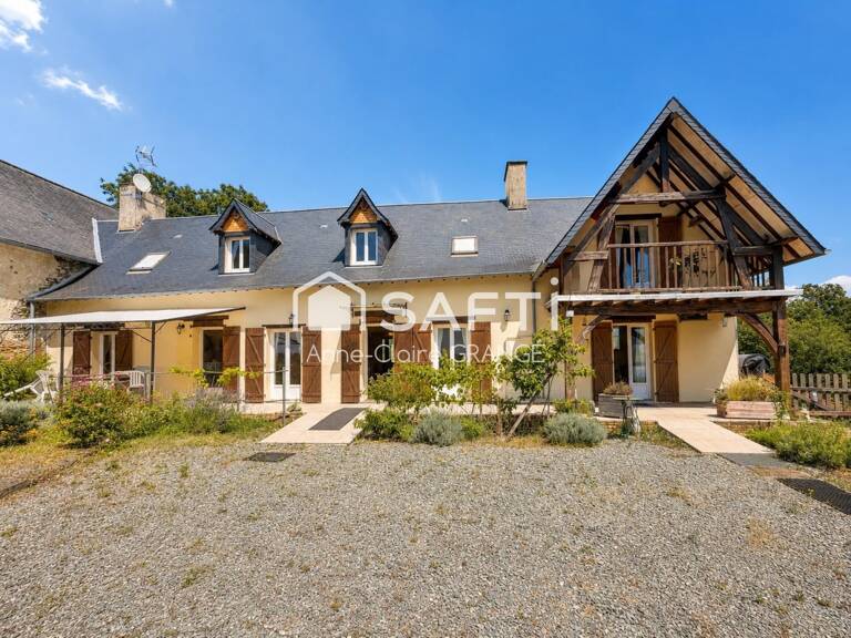 Niché au cœur d'un hameau paisible — photo 1