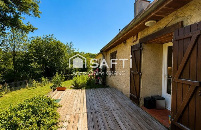 Niché au cœur d'un hameau paisible — photo 3