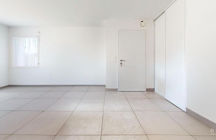 Maison plain-pied, 3 chambres, garage et jardin de 499 m².(Visite virtuelle disponible) — photo 4