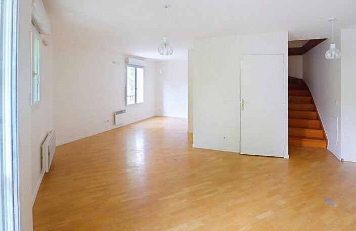 5 pièces sur 2 niveaux · DPE C · Parking inclus + Balcons — photo 4