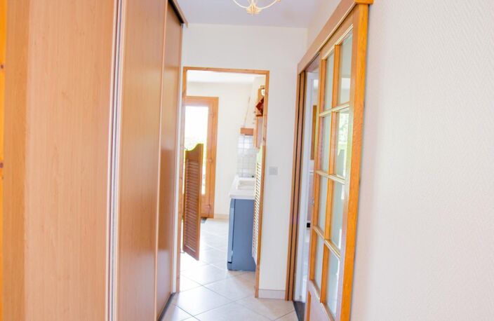 Plain pied 4 chambres avec grand garage. — photo 5