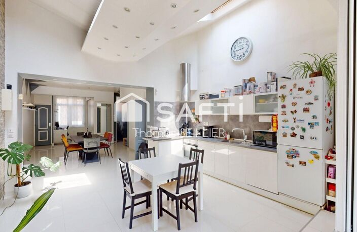 ROUBAIX  MAISON 1930 RÉNOVÉE, 3 CHAMBRES, BUREAU ET JARDIN DE 150 M² — photo 3