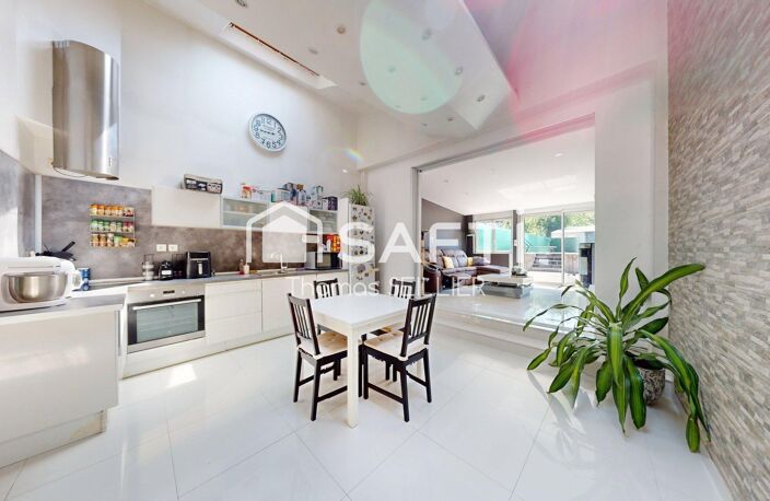 ROUBAIX  MAISON 1930 RÉNOVÉE, 3 CHAMBRES, BUREAU ET JARDIN DE 150 M² — photo 4