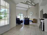 Jolie maison de 141m² avec mezzanine, 3 chambres, garages et studio de 24m² non attenant sur une parcelle de 2592m² — photo 2
