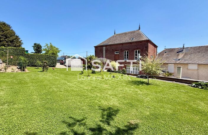 Maison familiale au calme avec grand terrain - beau potentiel — photo 2