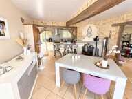 Maison familiale au calme avec grand terrain - beau potentiel — photo 3