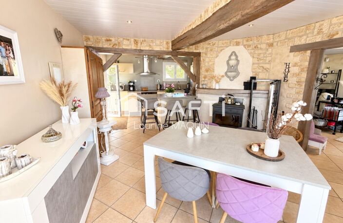 Maison familiale au calme avec grand terrain - beau potentiel — photo 3