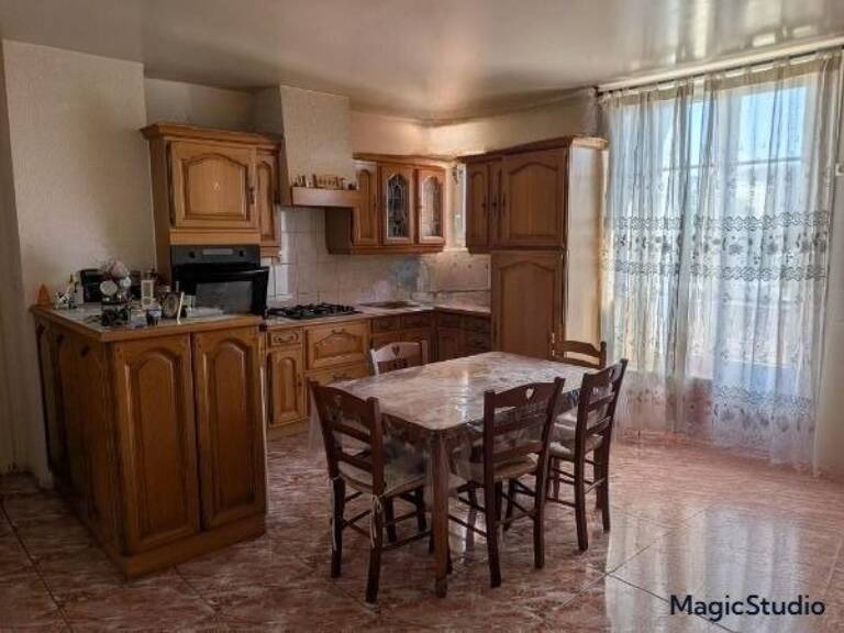 EXCEPTIONNEL, Appartemen de 54 m² avec 2 chambres,  garage, parking, grenier et cave  à  Champagnole JURA — photo 1