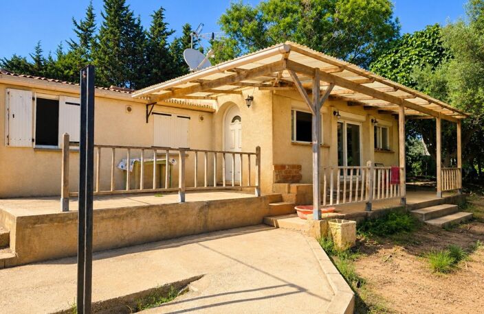 Rare à Mireval : 5 438 m² et dépendances — photo 2