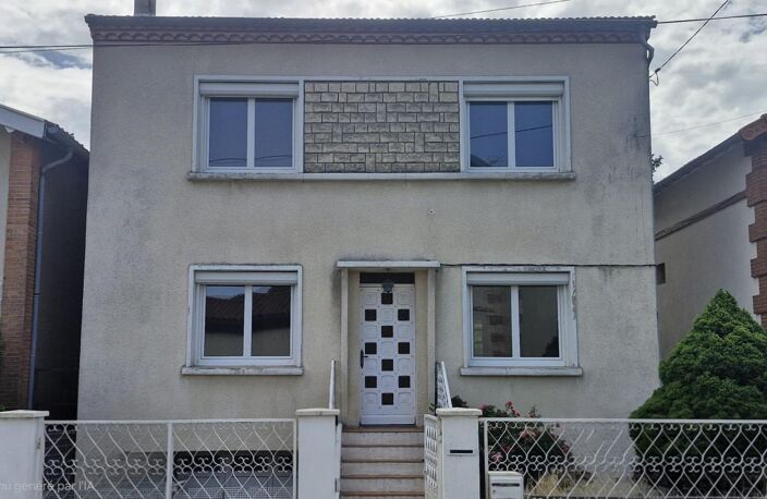Maison de ville non mitoyenne avec terrain — photo 2