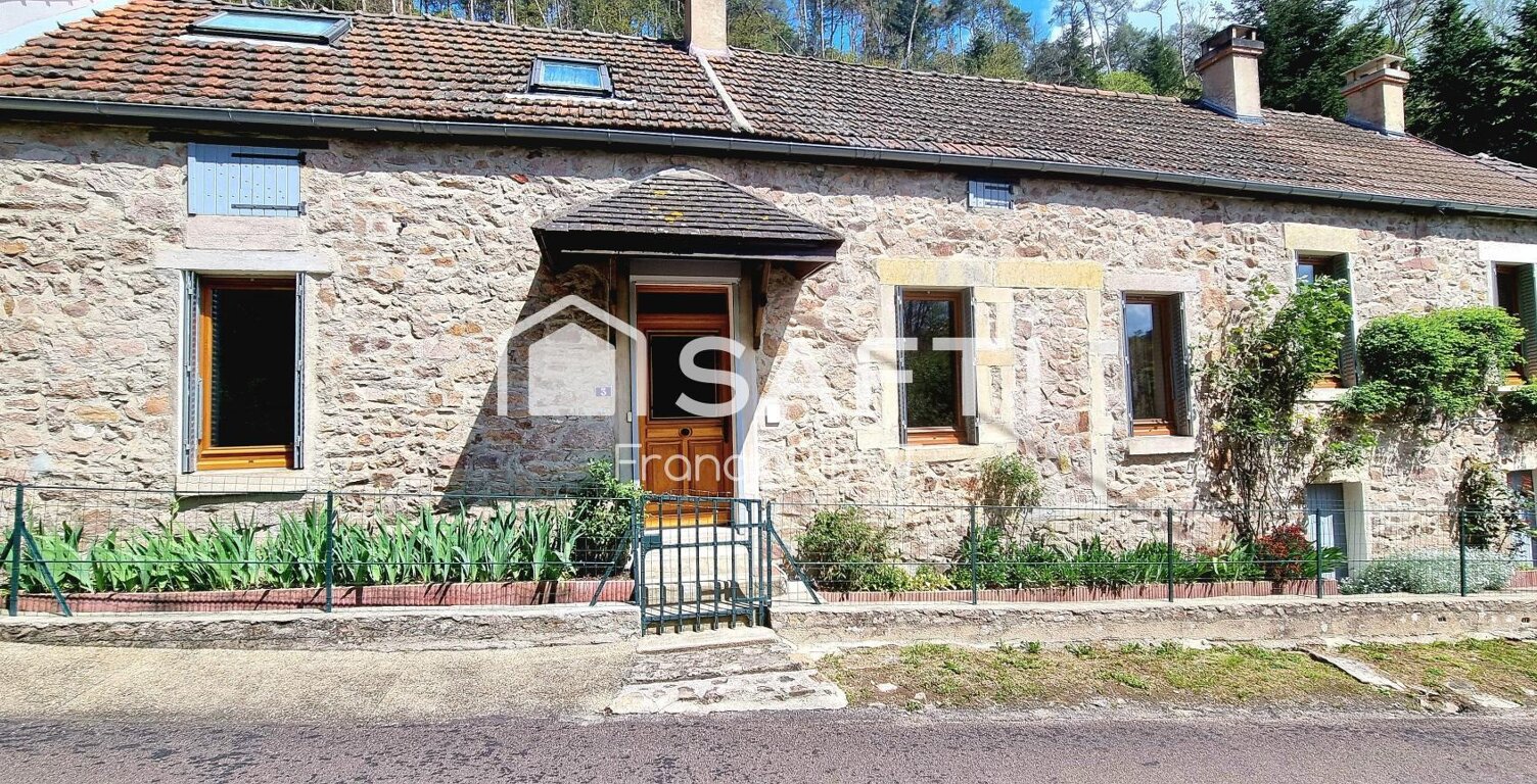 Maison en pierre de 157m2 avec jardin atypique — photo 1