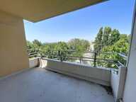 GRAND T4 AVEC BALCON VUE DEGAGEE DERNIER ETAGE — photo 2
