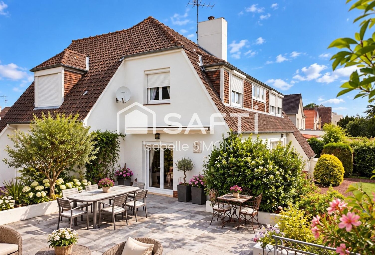 Emplacement numéro 1 pour cette magnifique maison — photo 1