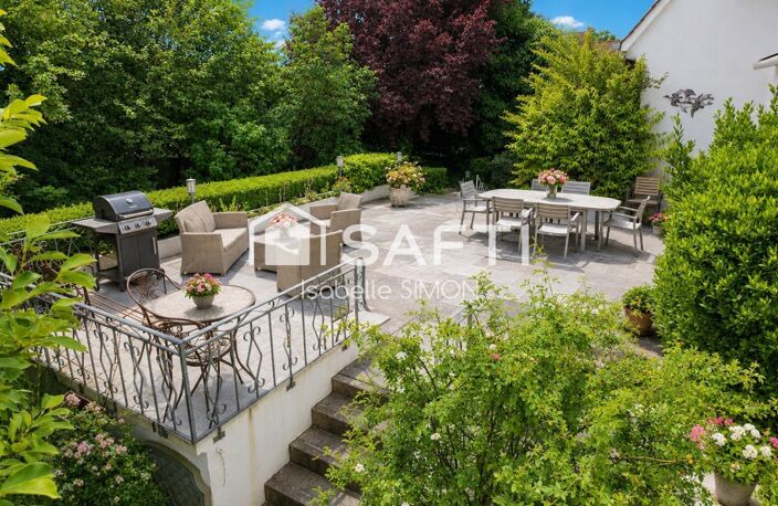 Emplacement numéro 1 pour cette magnifique maison — photo 2