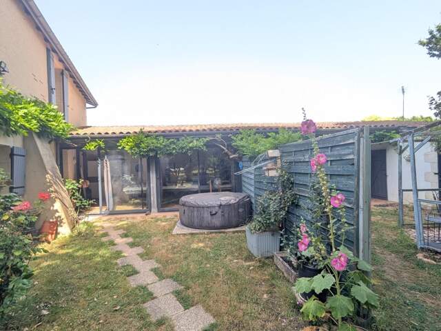 Maison familiale avec appartement indépendant — photo du bien