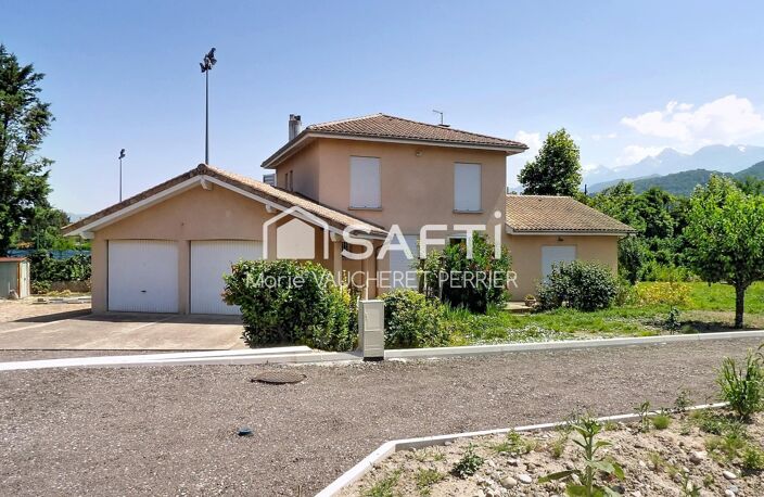 Maison familiale avec double garage et jardin au calme — photo 3