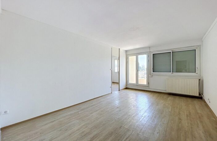 GRAND T3 AVEC BALCON VUE DEGAGEE — photo 3