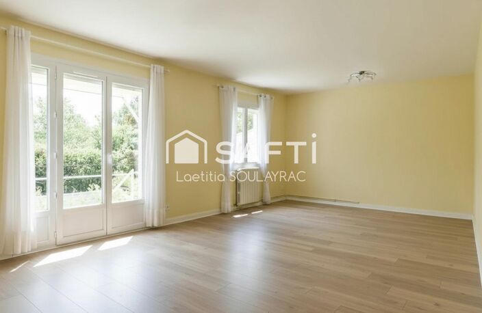 A proximité du centre, charmante maison avec garage et jardin. — photo 3