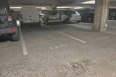 Garage  23000 €