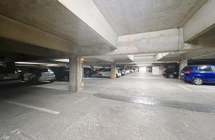centre ville parking sécurisé en sous-sol — photo 3