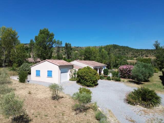 VILLA DE PLAIN-PIED - CALME ABSOLU ET VUE DÉGAGÉE — photo du bien
