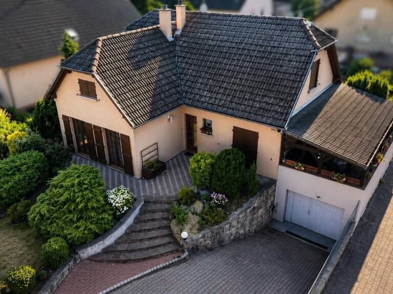 Maison familiale avec grand garage. — photo 1