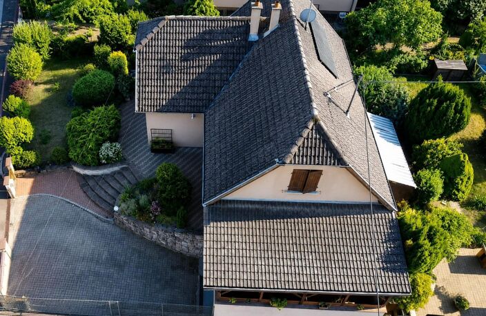 Maison familiale avec grand garage. — photo 2